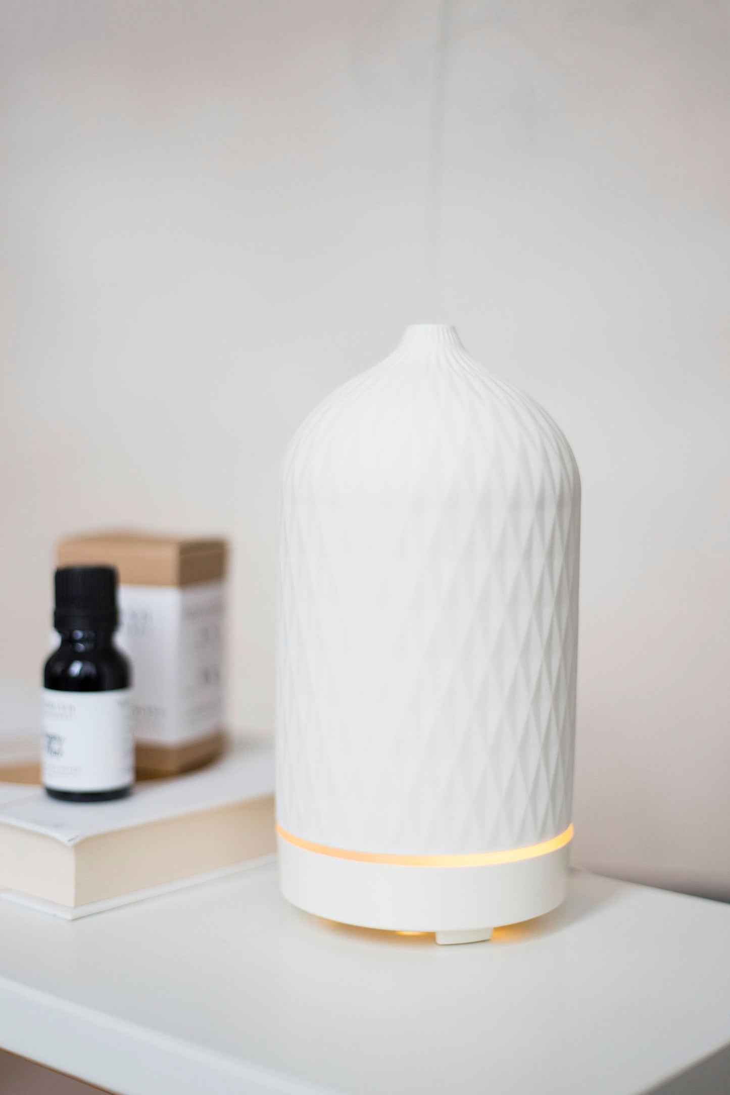 Diamond Ceramic Electric Aromatherapy Diffuser - Chalk White