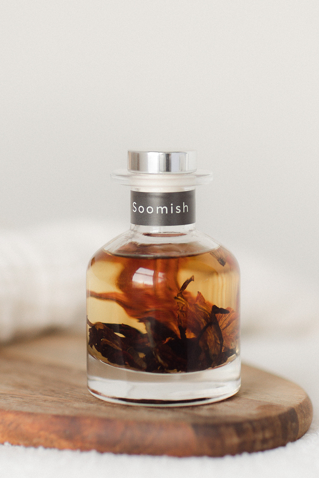 Sweet Honey & Tobacco Leaf Botanical Reed Diffuser