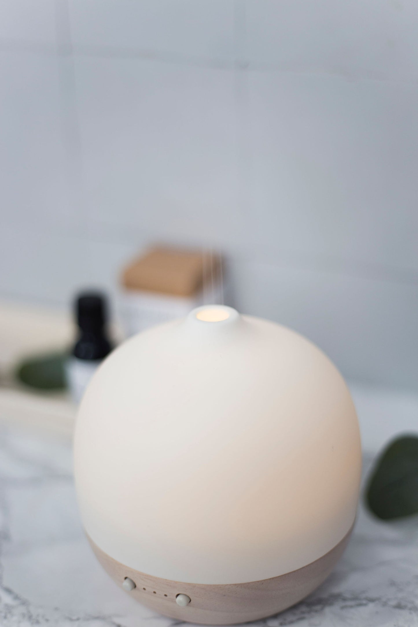 Ceramic & Wood Electric Aromatherapy Diffuser Lamp